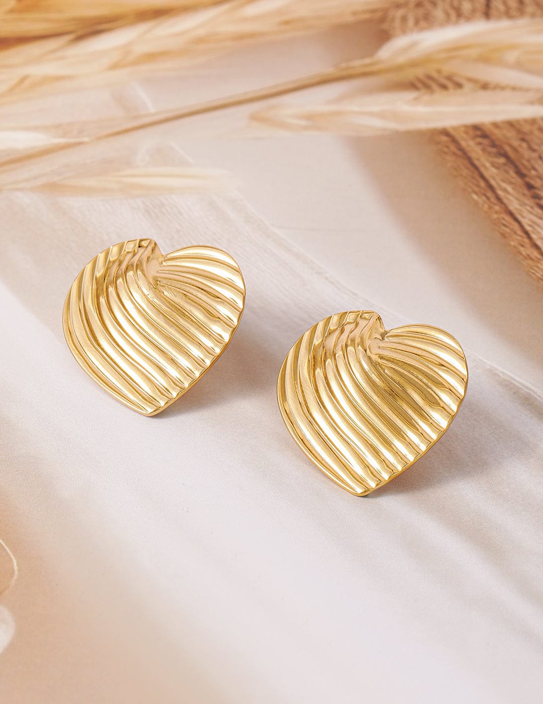 rubans-18k-gold-plated-stainlesssteel-tarnish-free-waterproof-heart-oversize-stud-earring-earrings-37317008851118.jpg