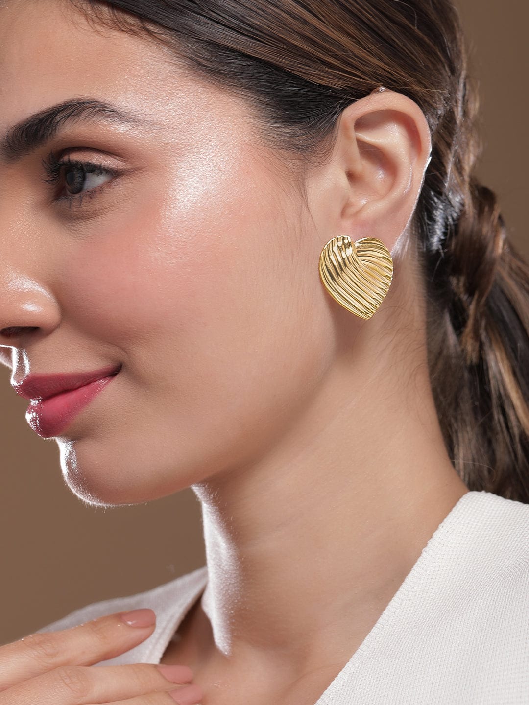 rubans-18k-gold-plated-stainlesssteel-tarnish-free-waterproof-heart-oversize-stud-earring-earrings-37317008916654.jpg